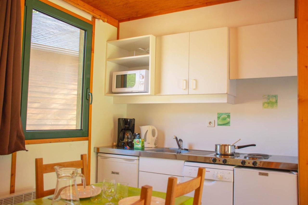 Les Chalets De Booz Saint-Germain-du-Teil Luaran gambar
