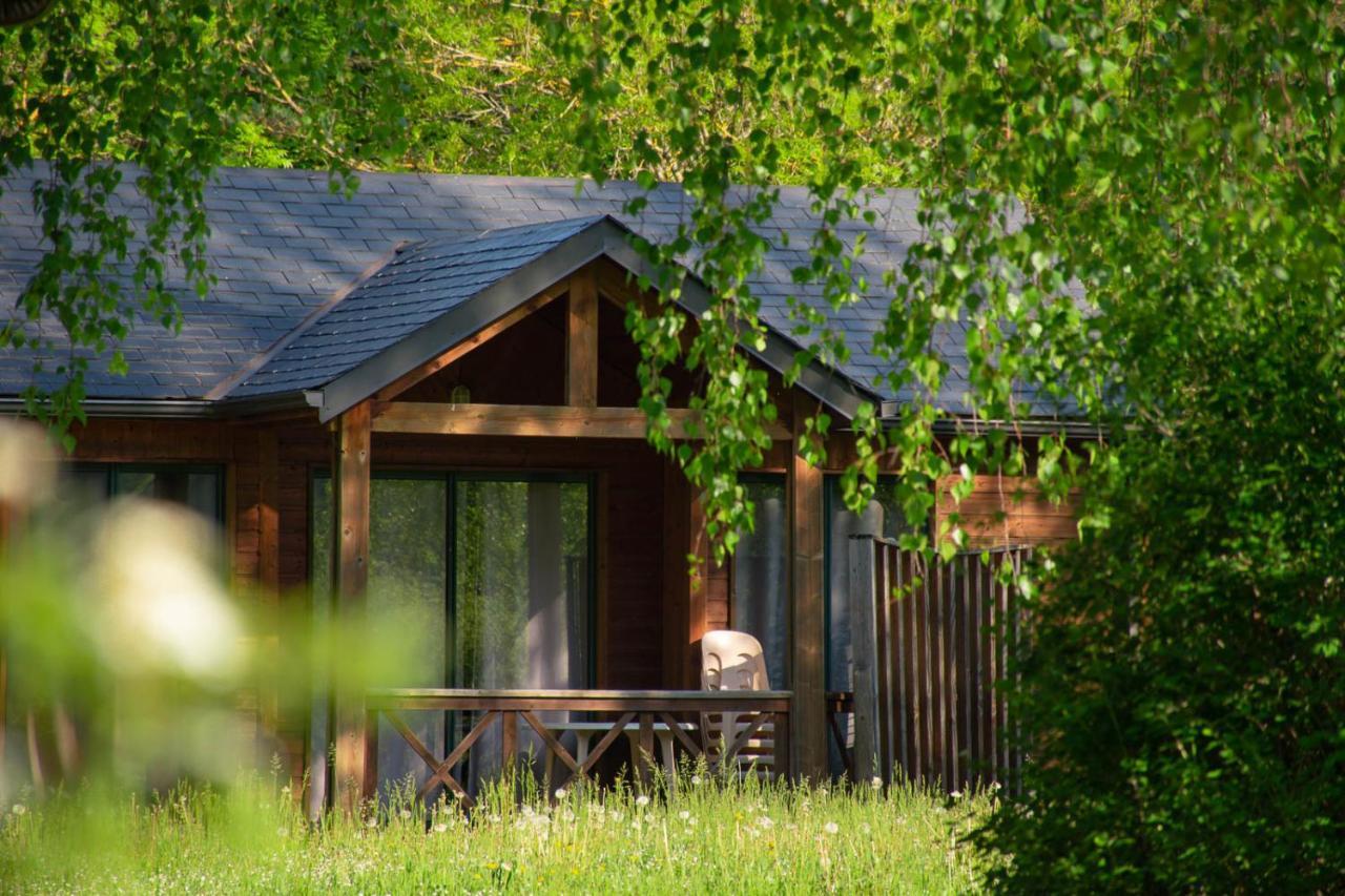 Les Chalets De Booz Saint-Germain-du-Teil Luaran gambar