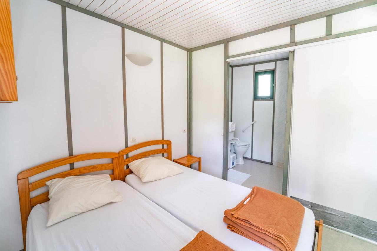 Les Chalets De Booz Saint-Germain-du-Teil Luaran gambar