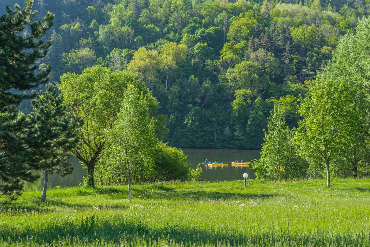 Les Chalets De Booz Saint-Germain-du-Teil Luaran gambar